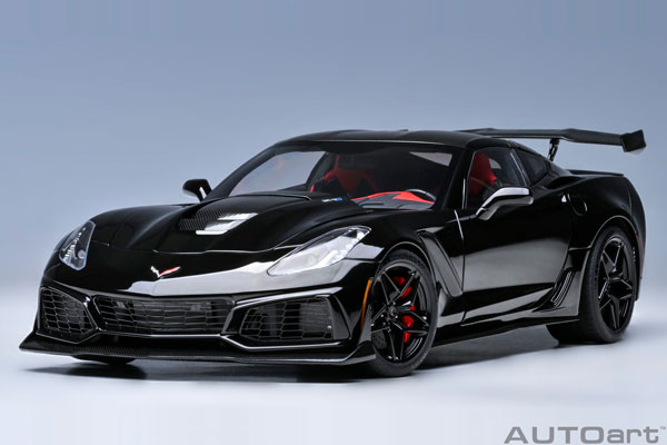 1/18 シボレー コルベット (C7) ZR1 (ブラック)[オートアート