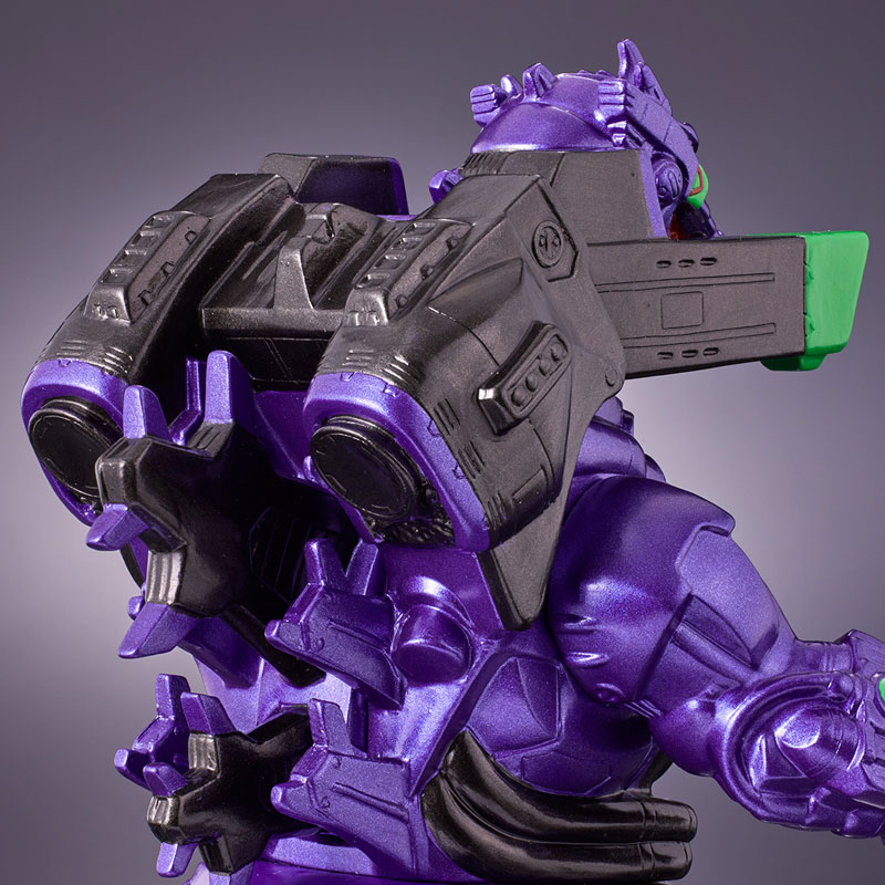 FIGURE-170064_05.jpg