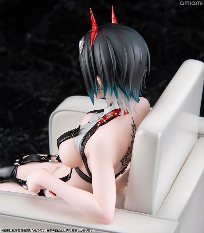【あみあみ限定特典】【限定販売】アズールレーン ウルリッヒ・フォン・フッテン 完成品フィギュア