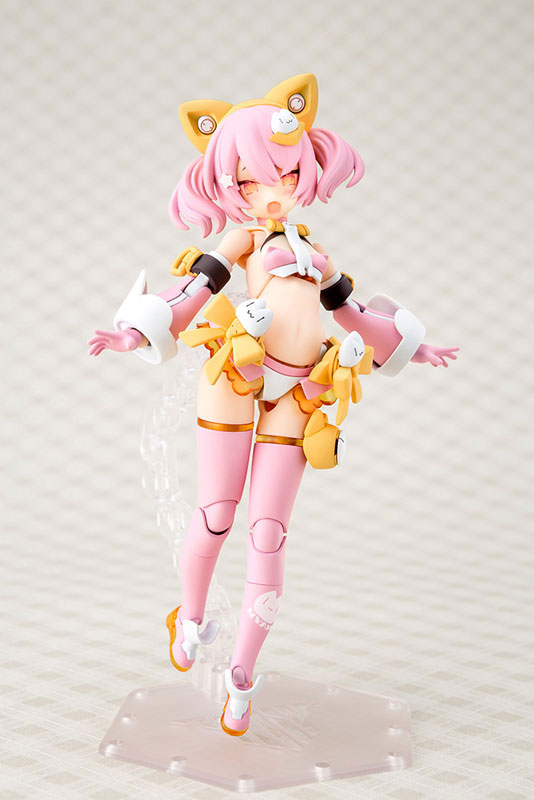 FIGURE-174560_06.jpg