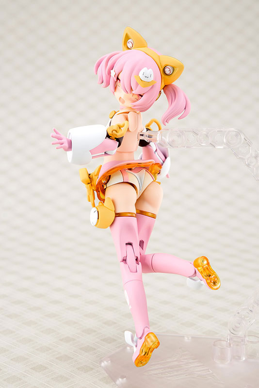 FIGURE-174560_07.jpg