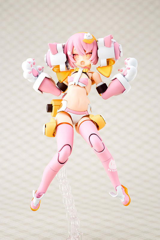FIGURE-174560_08.jpg