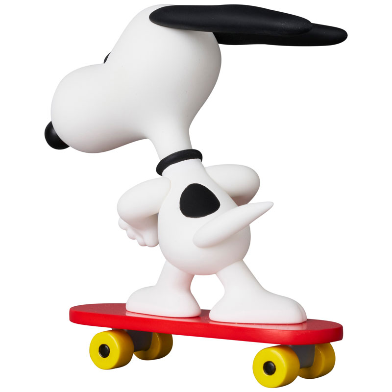 ウルトラディテールフィギュア No.824 UDF PEANUTS SERIES 17 SKATEBOARD SNOOPY