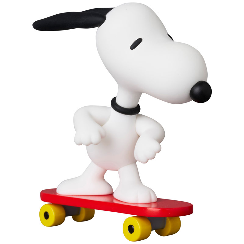 ウルトラディテールフィギュア No.824 UDF PEANUTS SERIES 17 SKATEBOARD SNOOPY