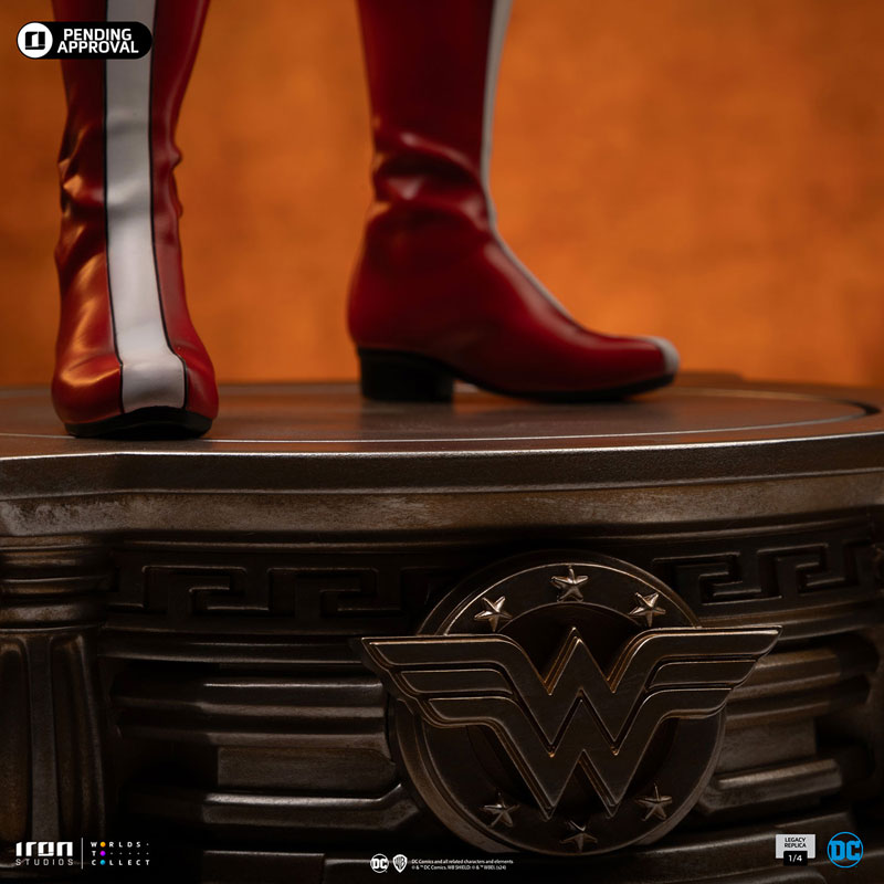 『DC』スタチュー 「レガシーレプリカ・シリーズ」1/4スケール ワンダーウーマン(トリニティ)[コミック]
