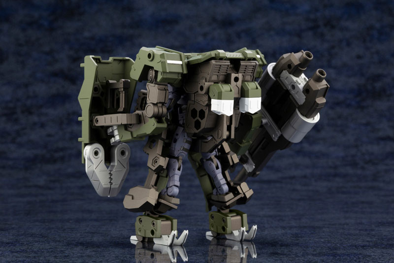 TOY-RBT-8342_03.jpg