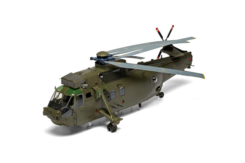 エアフィックス 1/72 ウェストランド シーキング HC.4 プラモデル qqffhab Amazon | エアフィックス 1/72 ウェストランド シーキング HC.4