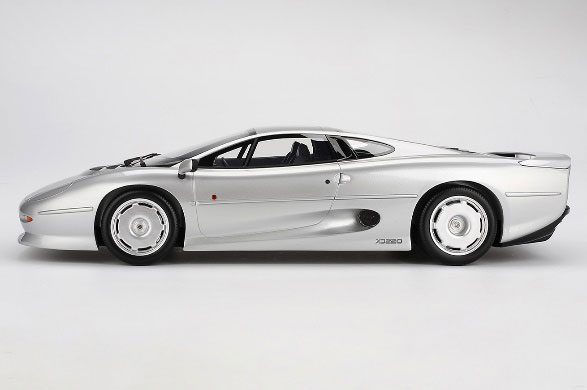 ジャガー　XJ220 ジャガー XJ220【スーパーカー第二黄金期】 バブルな時代の