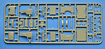 TOY-SCL3-78411_02.jpg