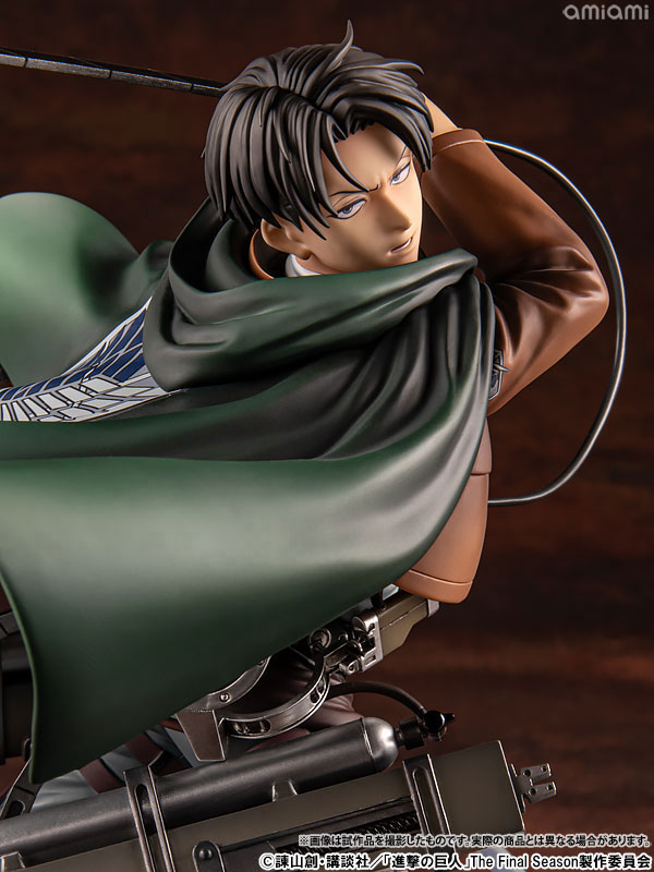 【特典】進撃の巨人 人類最強の兵士 リヴァイ 1/6 完成品フィギュア (GOODSMILE ONLINE SHOP限定) FIGURE-177094_09.jpg