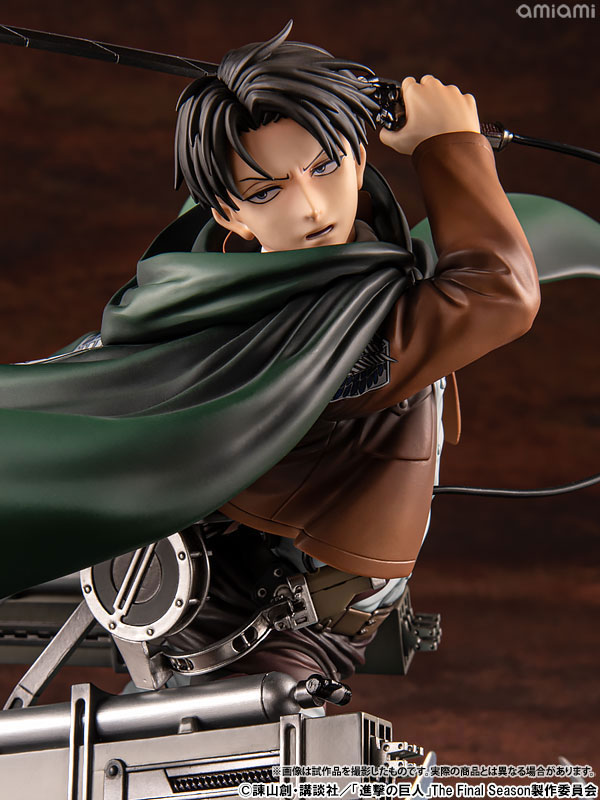 【特典】進撃の巨人 人類最強の兵士 リヴァイ 1/6 完成品フィギュア (GOODSMILE ONLINE SHOP限定) FIGURE-177094_10.jpg