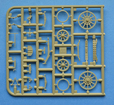 TOY-SCL3-79885_02.jpg