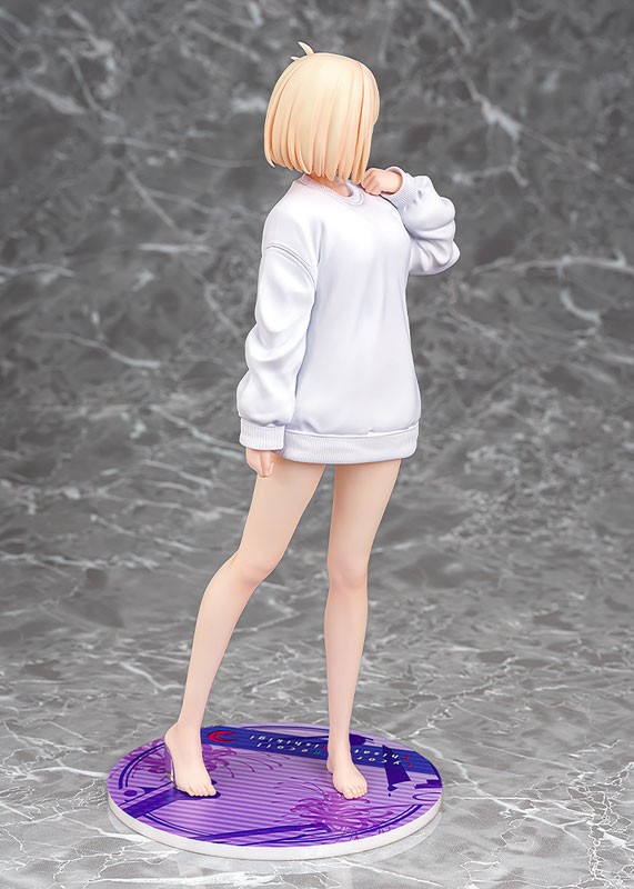 リコリス・リコイル 錦木千束 オーバーサイズトレーナーVer. 1/7 完成品フィギュア