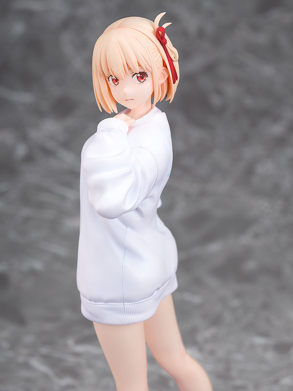 リコリス・リコイル 錦木千束 オーバーサイズトレーナーVer. 1/7 完成品フィギュア