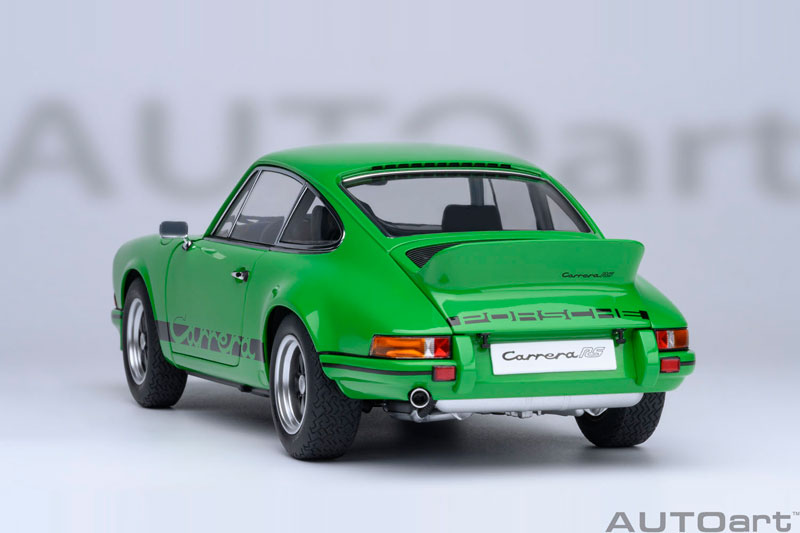 1/18 ポルシェ 911 カレラ 2.7 RS (バイパー グリーン/ブラック