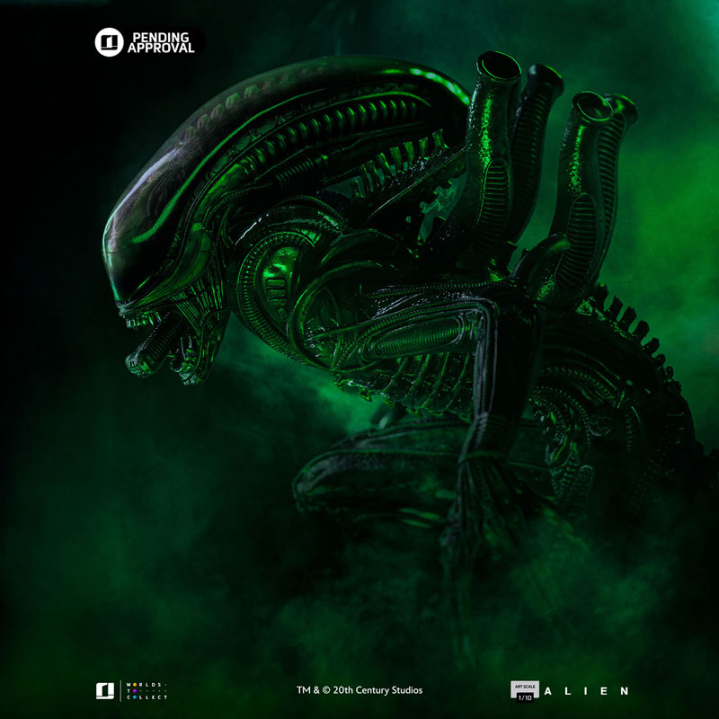 Amazon.com: Revoltech SciFi : No.016 Alien Warrior : Toys