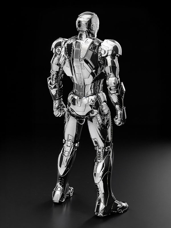 DLX アイアンマン・マーク2(クローム・エディション) 1/12 可動フィギュア