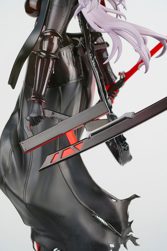 勝利の女神：NIKKE 紅蓮：ブラックシャドウ 1/4 完成品