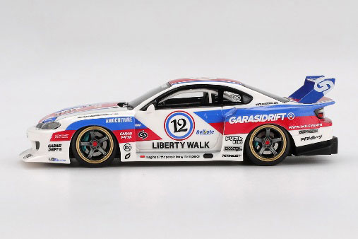 ザナヴィ　シルビア　S15 1/43 ザナヴィ シルビア S15 1/43