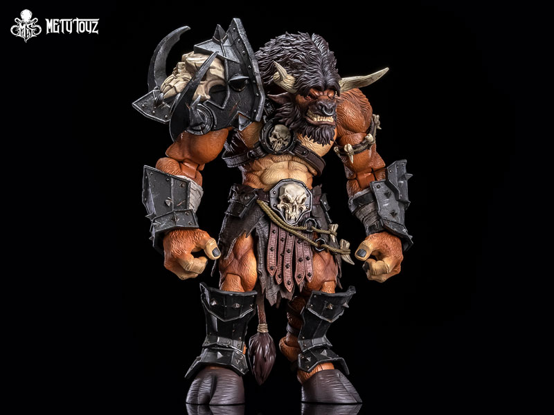 冒険者の世界 Tauren Warrior 1/10スケール可動フィギュア