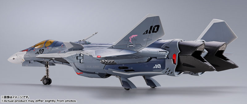 FIGURE-193945_09.jpg