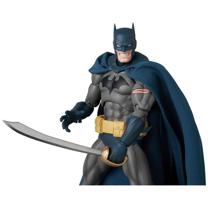 マフェックス No.295 MAFEX BATMAN DAMAGE Ver. 『BATMAN：HUSH』