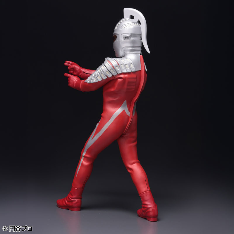 FIGURE-196298_05.jpg