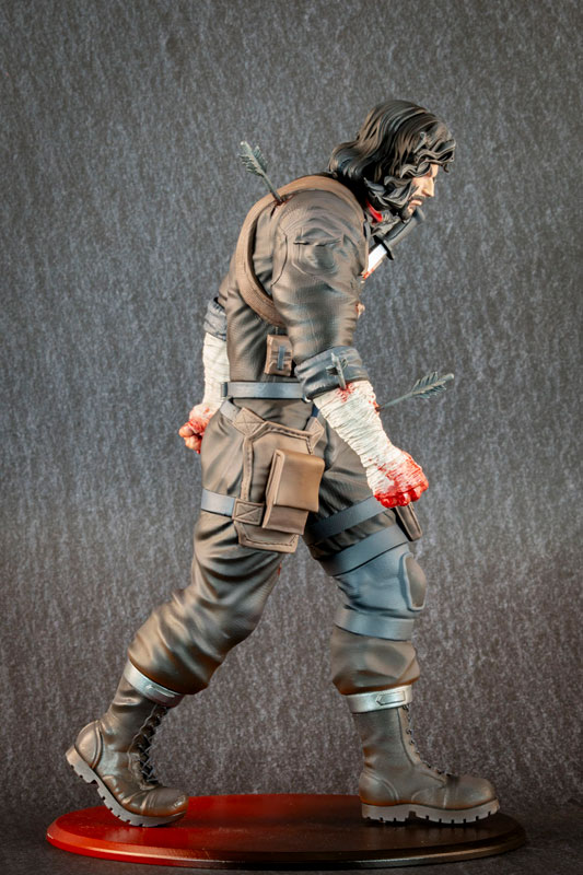 BRZRKR “B” 1/8 完成品フィギュア