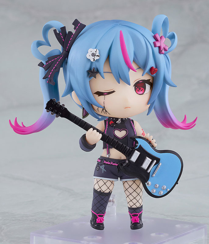 FIGURE-198605_03.jpg