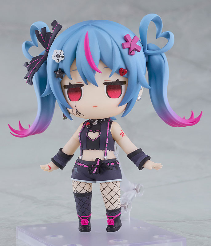 FIGURE-198605_04.jpg