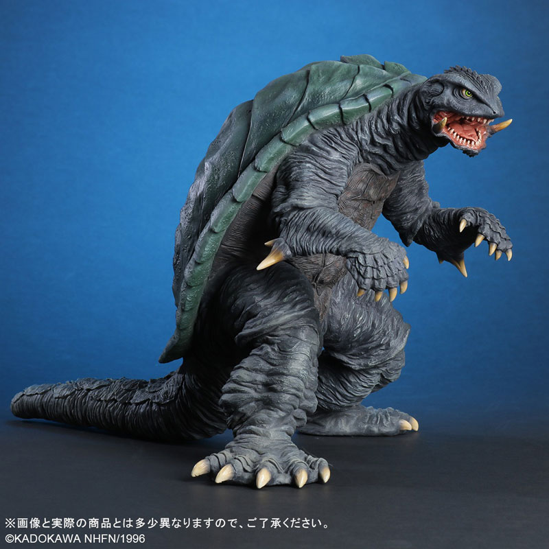 FIGURE-199527_02.jpg