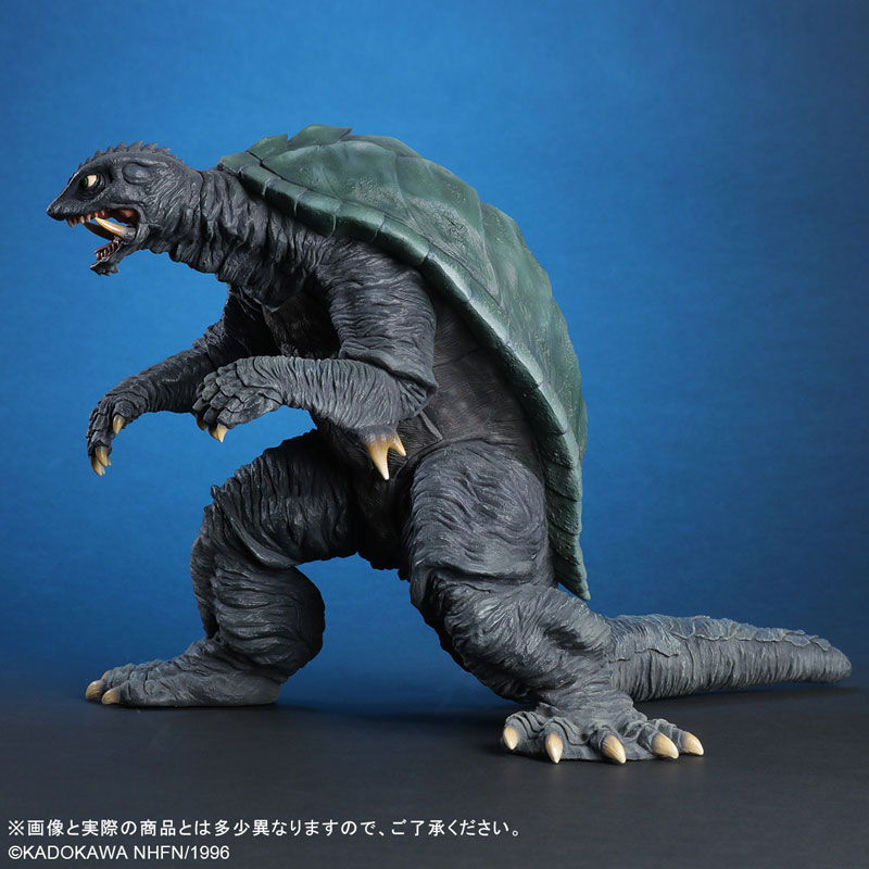 FIGURE-199527_04.jpg