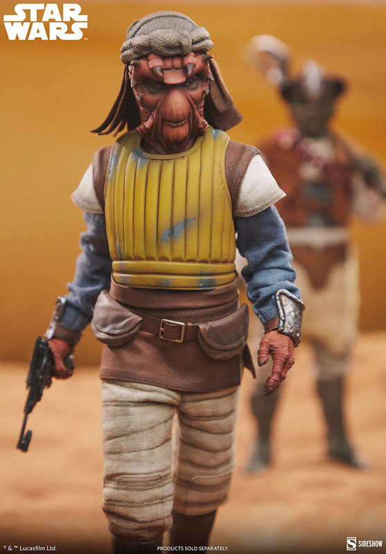 FIGURE-199702_06.jpg