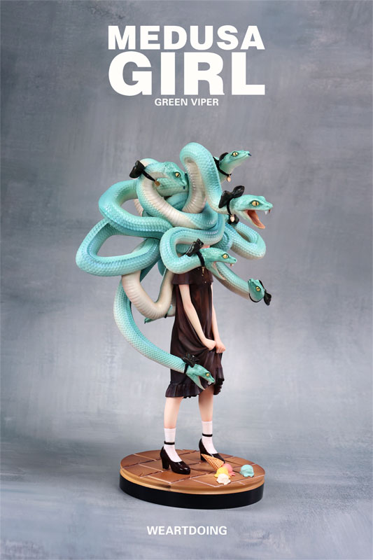メデューサガール グリーンバイパー フィギュア 角度を変えた全身ビュー