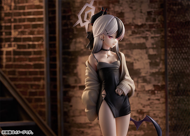 ブルーアーカイブ カヨコ ドレス 1/7 フィギュア マックスファクトリー 予約開始 ドレス後ろ側