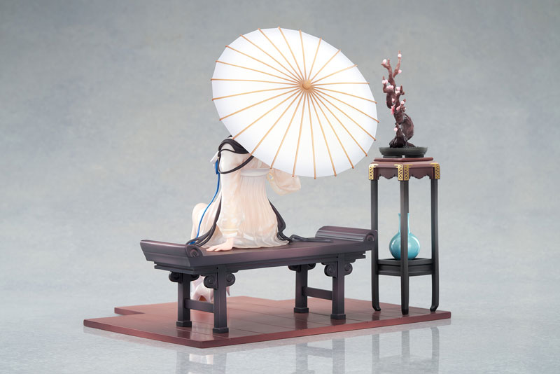 逸仙 フィギュア 斜めアングル 上品なポージング