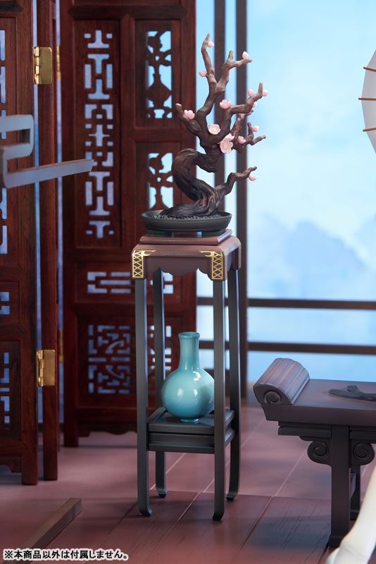 逸仙 フィギュア 台座込み 全体構図