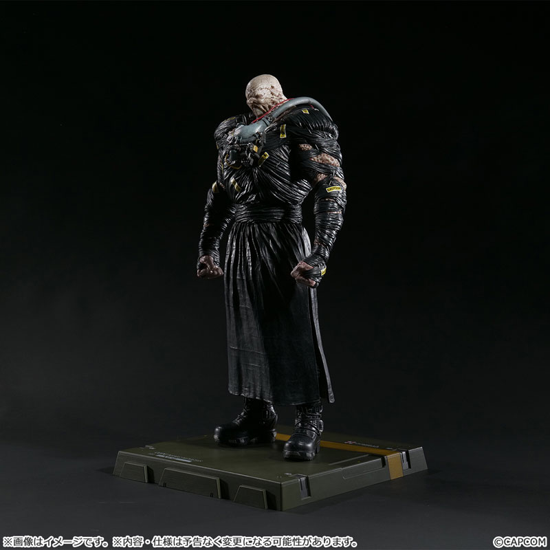 FIGURE-199945_03.jpg