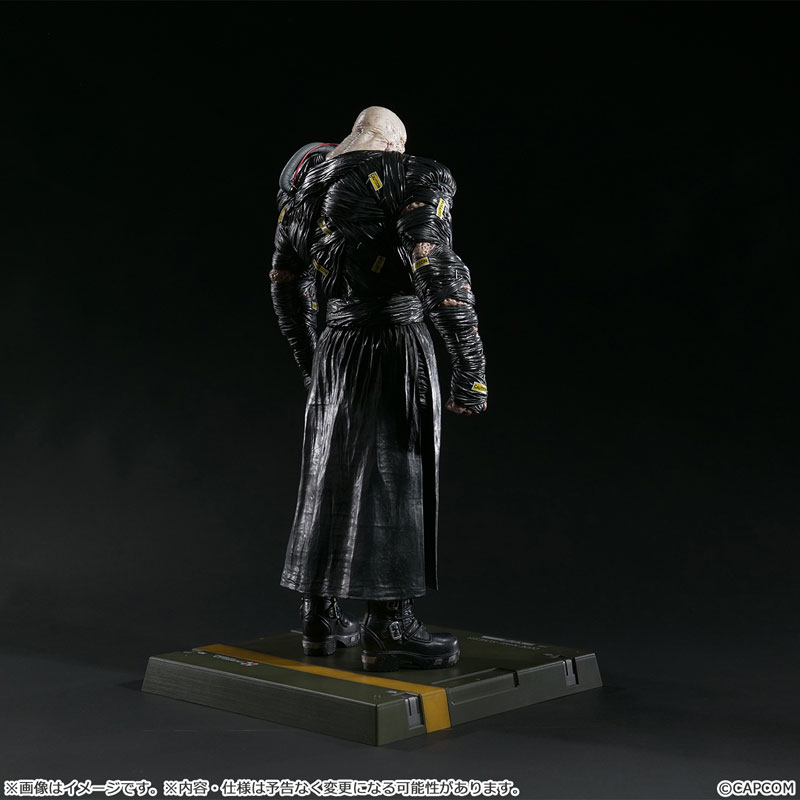 FIGURE-199945_06.jpg