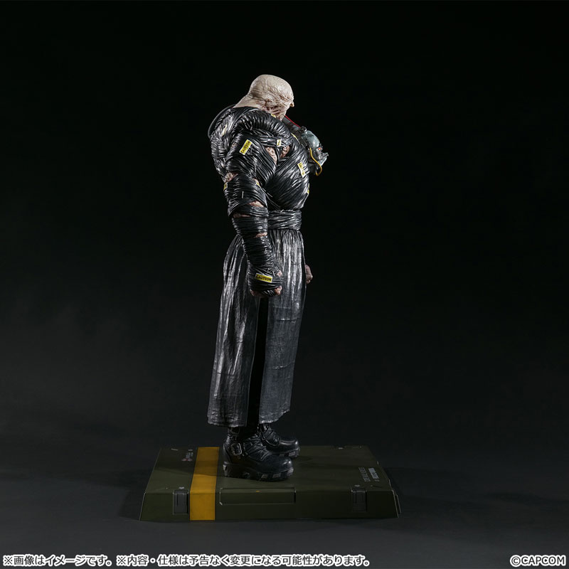 FIGURE-199945_07.jpg