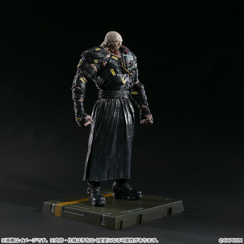 FIGURE-199945_08.jpg