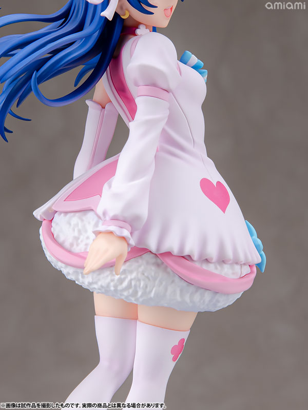 FIGURE-200079_19.jpg