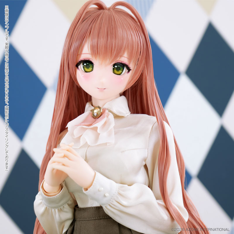 ユリヤ サイドビュー 衣装と髪の流れ 表現