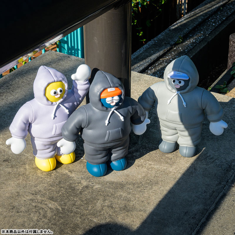 #2 スウェットを着たソフビのトモダチ！(グレー・キャップ)