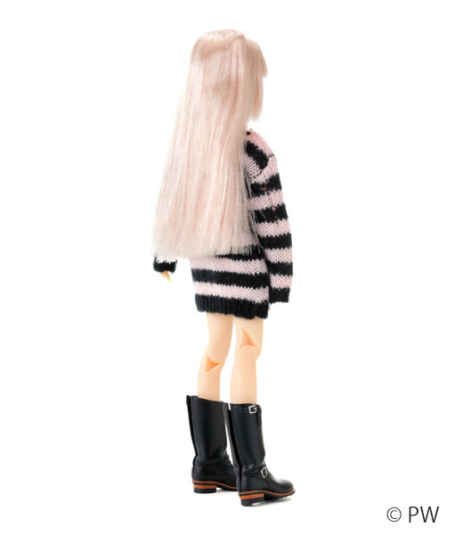 FIGURE-198730_06.jpg