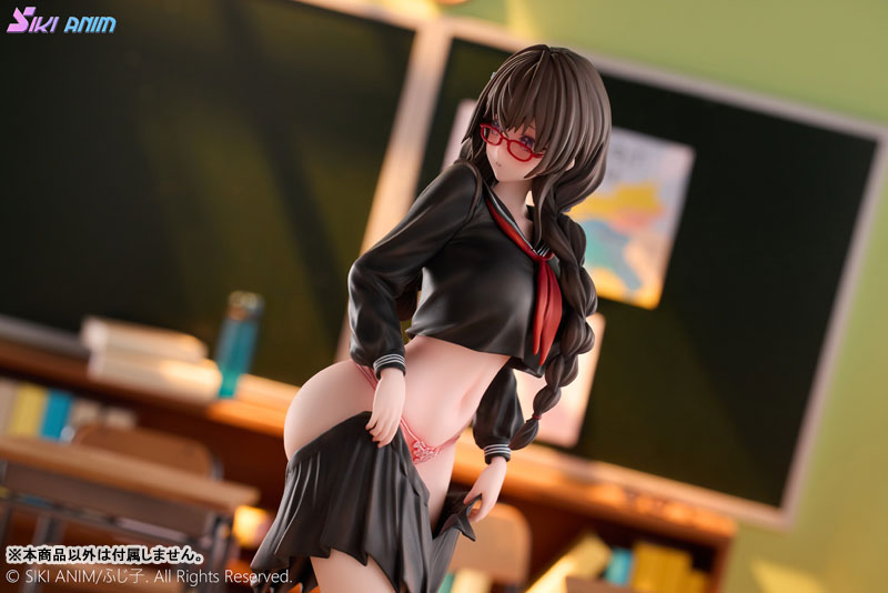 地味だけど下着派手な子 1/6 完成品フィギュア