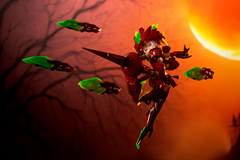 メガミデバイス エクソシスト HELL BLAZE 重武装形態側面