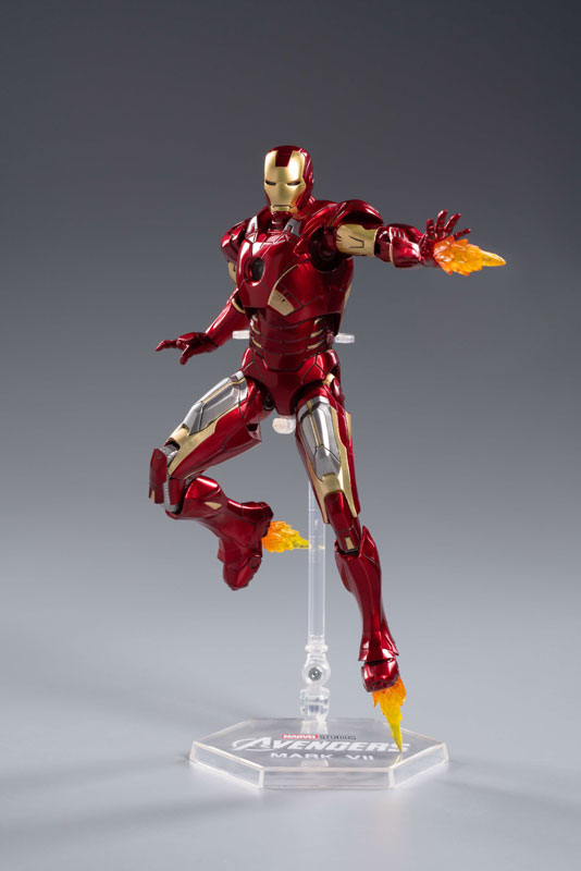 FIGURE-200936_04.jpg