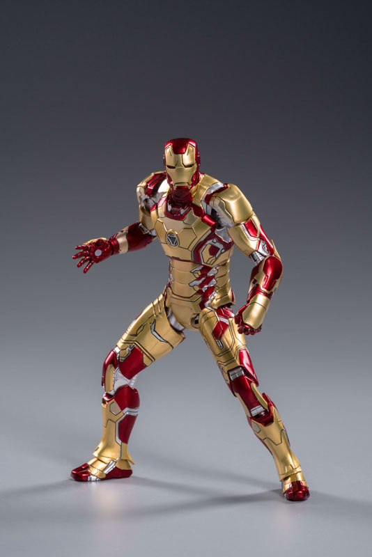 FIGURE-200937_08.jpg