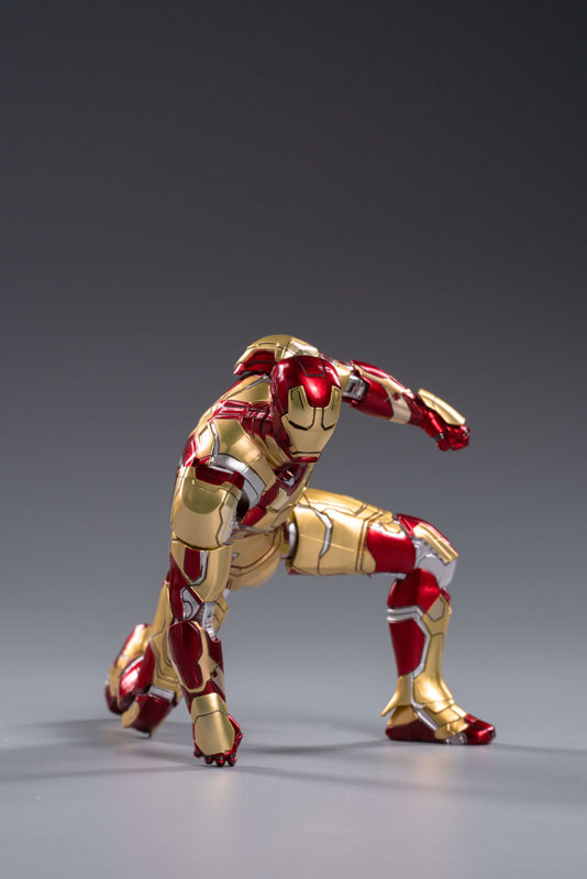 FIGURE-200937_10.jpg